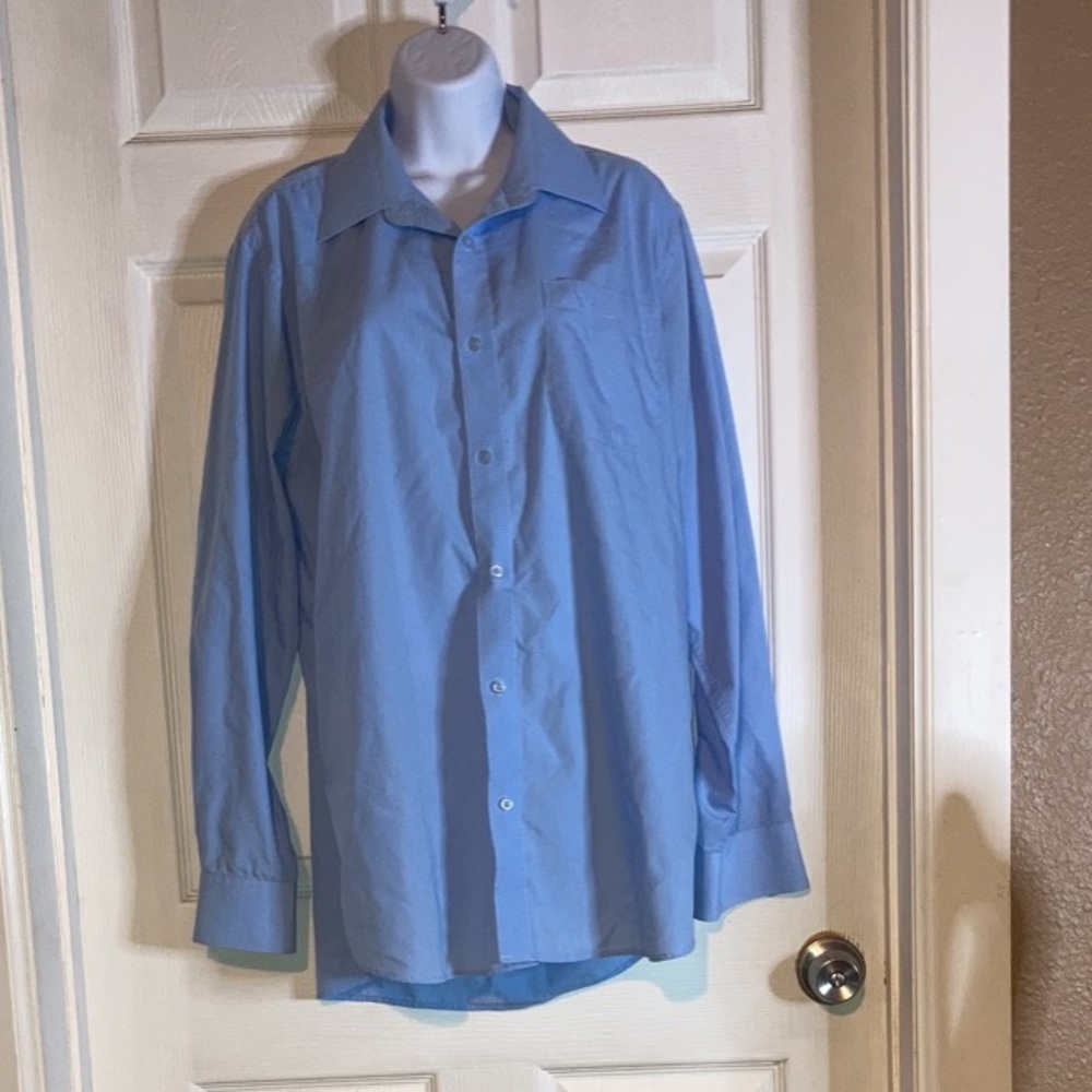 Valerio men’s light blue button down shirt